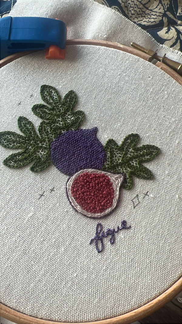 Broder des figues en laine : mes essais de points en crewelwork