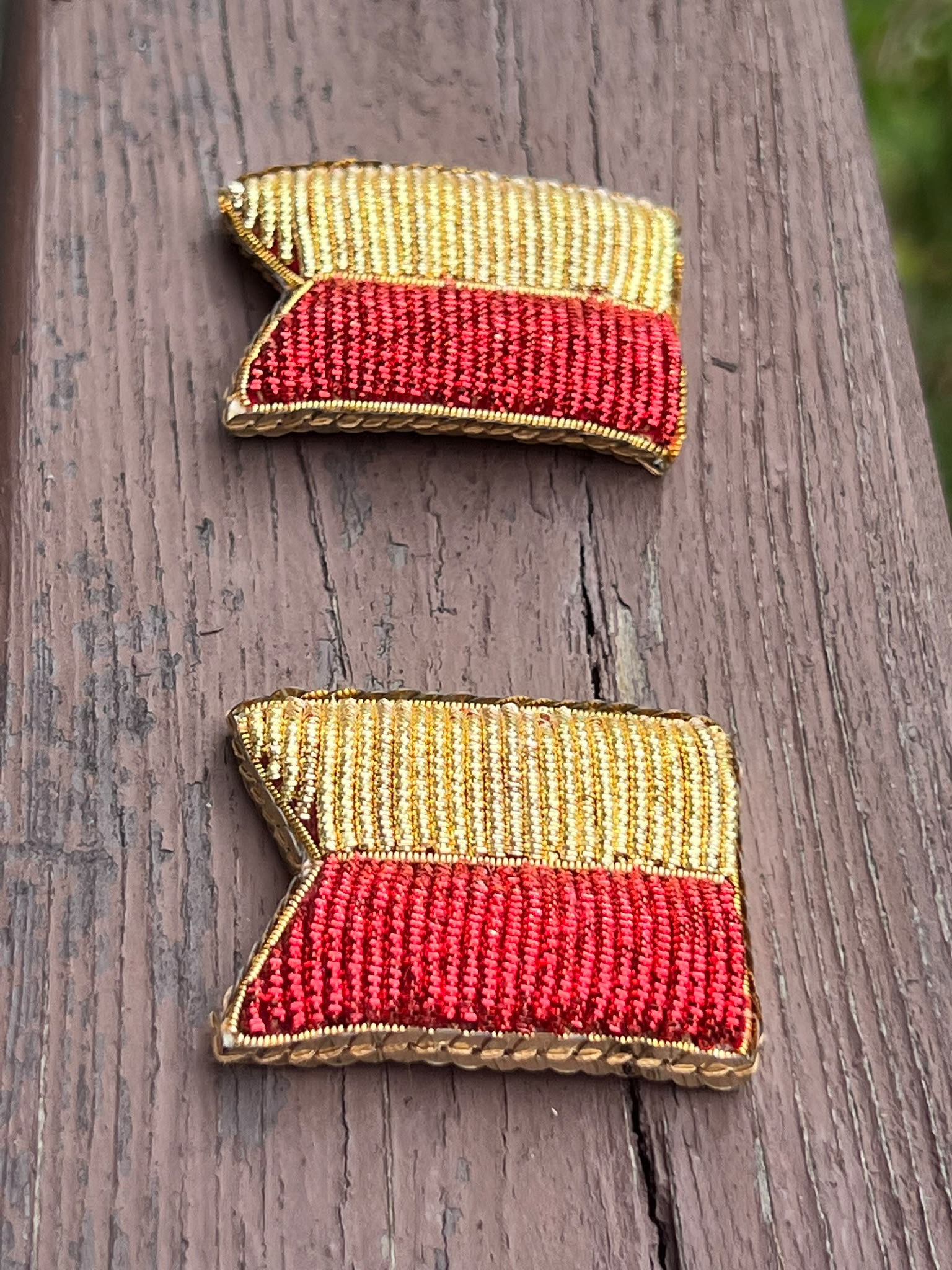 Magnet brodé – Drapeau provençal rouge et or
