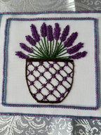Broderie Lavande Faïença, brins de lavande brodés main, Provence